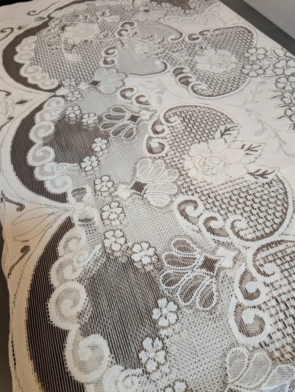 Vintage Sheer Brown Decorative Lace Tablecloth Boho Cottagecore Size 106